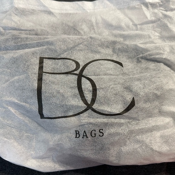 Bnwt BC Bags Bumb/Belt Bag puffer material - Picture 8 of 8